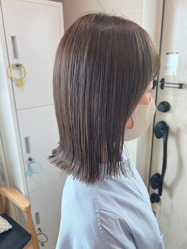 クウ(cuu) グレージュ