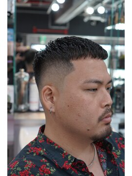 ツークツワンク バーバー 新宿(ZUG2WANG BARBER) クロップスタイル
