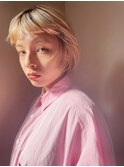 【blond】前上がりショート_顔まわりレイヤーボブ_オン眉