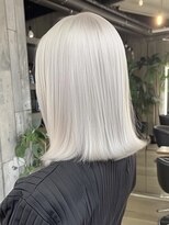 ネハス ナガオカ(nehus.nagaoka)&nbsp;ブリーチ/透明感カラー/ウルフレイヤーロング/ボブルフ