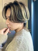 トルネード(TORNADO)&nbsp;ハイライトで色気のあるウルフカットに 中性ウルフ A0221