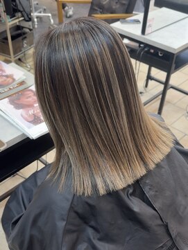 ジュイル ハラジュク(JEWIL HARAJUKU) 切りっぱなしコントラストバレイヤージュ