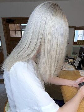 ブレイズヘアー(BLAZEhair) 【ハイトーンカラー】ホワイトミルクティ×ブリーチ3回
