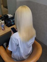 ルシティ(Le City)&nbsp;white blond 【ダブルカラー/ブリーチ/髪質改善】