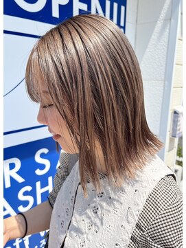 モアナ バイ ヘッドライト 三島店(Moana by HEADLIGHT) Moana【三島】#ブリーチ#切りっぱなしボブ#ミルクティーベージュ