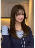 大人かわいいミディアムレイヤーカットハッシュカット