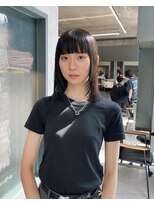 バルブ(BULB)&nbsp;《20代30代》ナチュラルミディアムレイヤーカット前髪あり