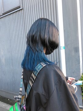 ボックスミコ(Box mico.) モードウルフ系のツーセクションブルーカラーデザイン