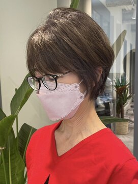 GBG 自由が丘 *After→Before*右スワイプ【白髪ぼかし脱白髪染めハイライト】