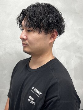 ウクラ バイ レシッド 池袋(uchla by rcid) ツイスパアップバングセンターパート束感ツイストスパイラル流行