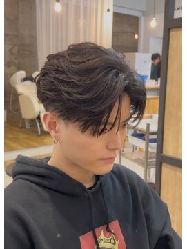 メンズギフト(men's GIFT) 大分フェザーパーマメンズマッシュ刈り上げツーブロック