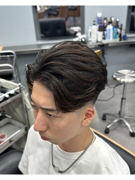 アイコン ブルー メンズ(I-CON #blue MEN'S) ニュアンスパーマ×スキンフェード【池袋フェード】