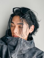 フィフス(fifth) センターパートミディアムウルフ縦落ちルーズパーマfifth原宿