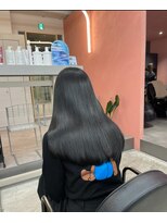 トゥエル バイ ディプティモイラ(tuelu by dipty MOILA)&nbsp;眩い、街で振り返られる艶髪