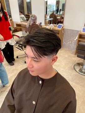 アース 会津若松店(HAIR&MAKE EARTH) ナチュラルアップバング×フェードショート