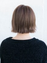 ルティア(Lutia) 外ハネミディ 大人かわいい