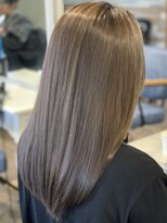 ココバイファニック(Coc. by funic)&nbsp;ハイトーン×セミロング  【関内】