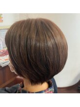 ヘアメイク ポコ ア ポコ(Hair make poco apoco) 前下がりショートボブ［生駒市美容室］［40代50代60代］