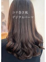 アピッシュ(apish 並木通り)&nbsp;コテで巻いたようなパーマヘア