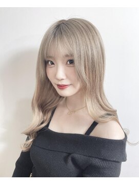 ニーナ ヴィジョン(NINA visioN) #ハイトーン#プルエクステ#Wカラー