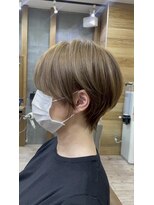 ジゼル(gisele)&nbsp;(小山)クビレ小顔ショート