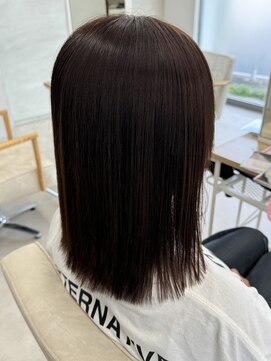 レヴィア(REVIA) レディース艶髪ストレートヘア