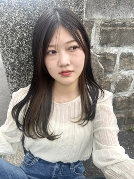 スリーヌーン(THREE noon) レイヤーカット　インナーカラー　イヤリングカラー