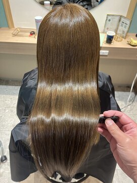 アンフィ 高座渋谷(Anphi) 髪質改善トリートメント