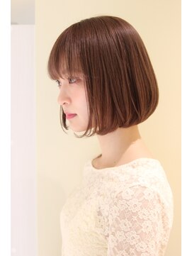 レウナ 外苑前(Reuna) 大人可愛いボブスタイル　フラットボブ