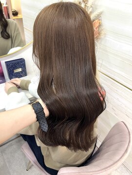 エルバイラビス 大宮(elu by lovis) 《高橋亜美》オリーブブラウン/Wカラー/オリーブ/大宮/韓国