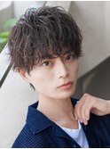 スーツ短髪ツーブロック束感モテる黒髪シークレットパーマ流行