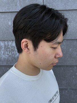 ヒュイル バイ ニアウ(Hwyl by Niau) メンズマッシュセンターパートスパイラルパーマニュアンスパーマ