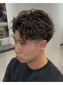 サーフバック　ツイストスパイラル眉カットメンズパーマ