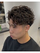 イーラ アメ村店(era)&nbsp;サーフバック　ツイストスパイラル眉カットメンズパーマ