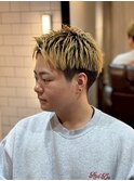 ハイトーンメッシュ×ツーブロックショートスタイル