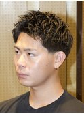 短髪フェード+スパイキーショート