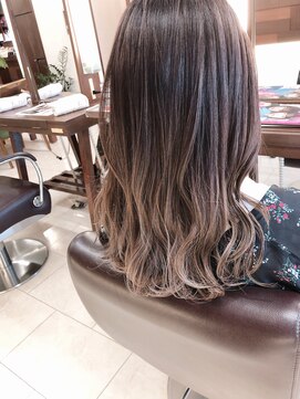 キアラ(Kchiara) グラデーションハイライトkchiara福岡川野直人