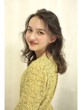 マグノリア オモテサンドウ(MAGNOLiA Omotesando) くせ毛風ウェーブパーマ・・・HINATA