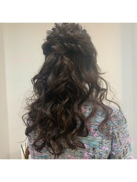 アグリーム(Agleam) アレンジヘアセット【ハーフアップ】