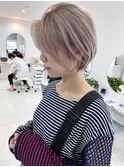 ショート×ホワイトベージュ