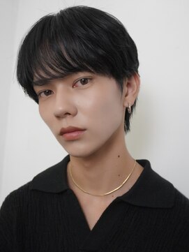 オーシャントーキョー ウエスト 心斎橋(OCEAN TOKYO WEST) 韓国ヘアカルマパーマカルマバングセンターパート黒髪ウルフ