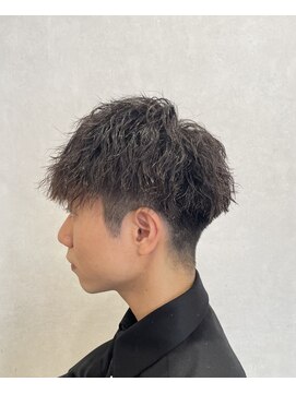 ヘアデザイン ファブロ(hair design FABRO.) 【担当:藤岡勇気】刈り上げマッシュ×ツイストスパイラルパーマ