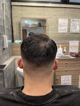 銀座マツナガ 神田店 スキンフェードワイルドビジネスパーマメンズ