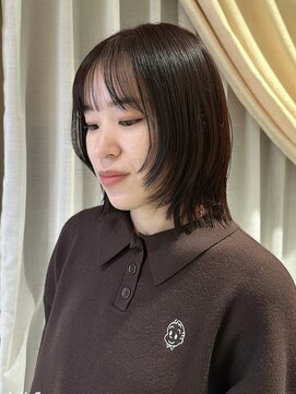 顔まわりレイヤーでつくる大人かわいいボブスタイル