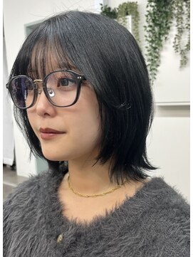 クワイア 川崎店(0choir) ネイビーブルー×外ハネ◯emi