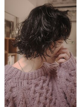 ネイビー(nvy) アンニュイウェットボブ