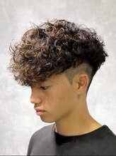《スペインカール》外国人のような癖毛風質感で動きのあるパーマ【名古屋/名駅/men's/メンズパーマ/眉毛】
