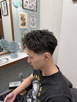 フォーコーナーズカットショップフェイビーズ 名古屋西(FourCornersCutShop favey's)&nbsp;テーパーフェードで創るスパイキーショート ザクザクショート