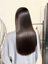 アトレ 福岡大名店(attrait)&nbsp;ダークブラウンのツヤ髪ロング × 上質なケア