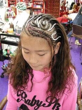 ディバイン(DIVINE) コーンロウ